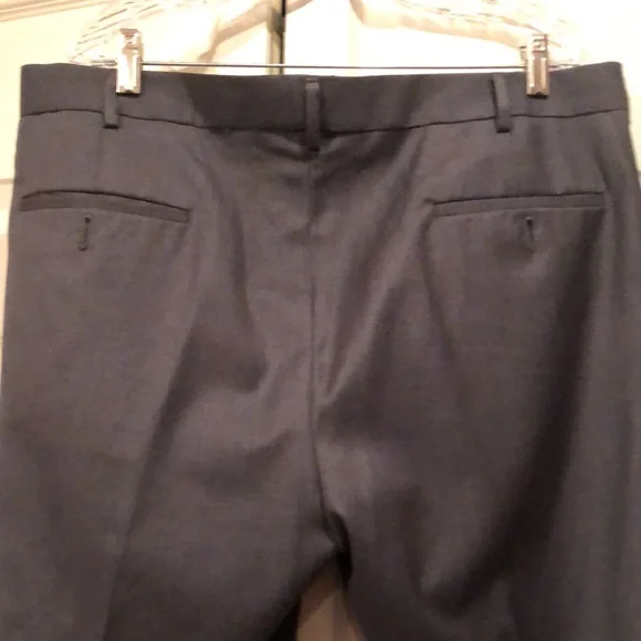 Perry Ellis - Gray - 37x 29 - Dress Pants - Picture 4 of 6